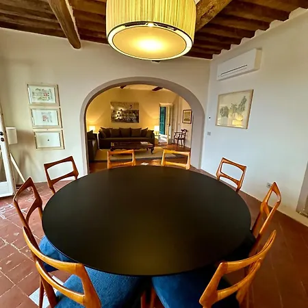 Villa Casa Grande, Historic By The Sea, In The Sea